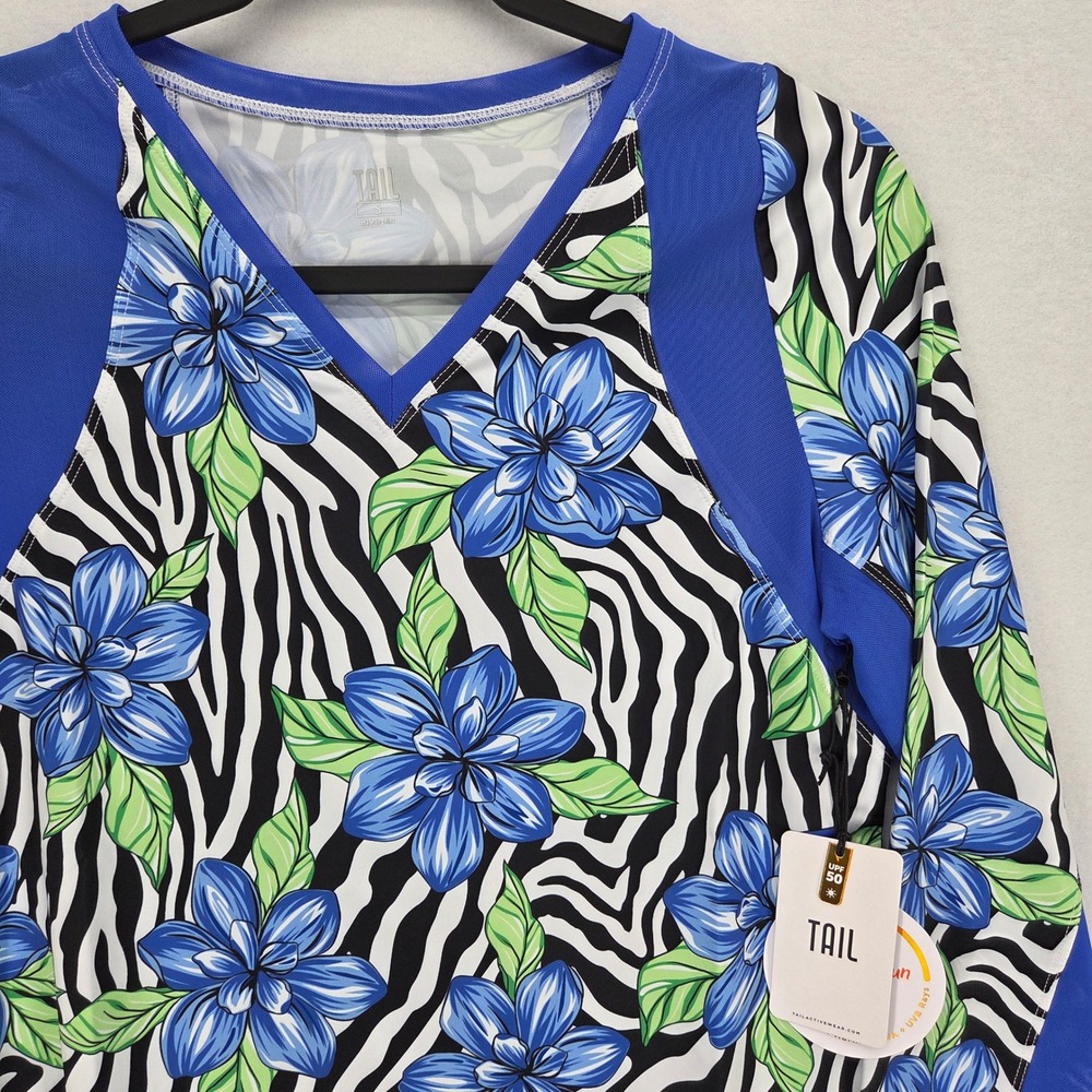 Tail NEW Women Small Sinatra Long Sleeve Tennis Top Zebra Daylily Blue Floral
